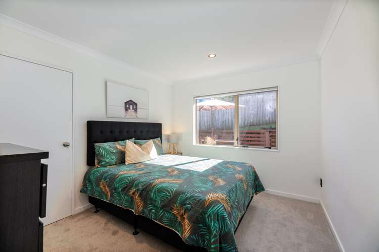 55 Helleur Road Massey_14