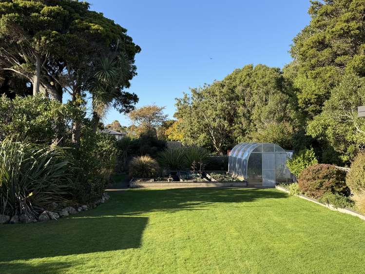 121 Grant Road Otatara_18
