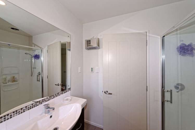 10 Koura Drive 11353_9