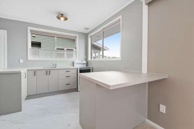 1/74 Chivalry Road Glenfield_2