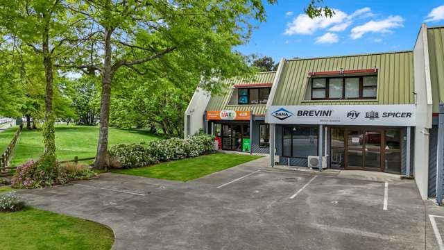 High profile office/warehouse – Birmingham Drive