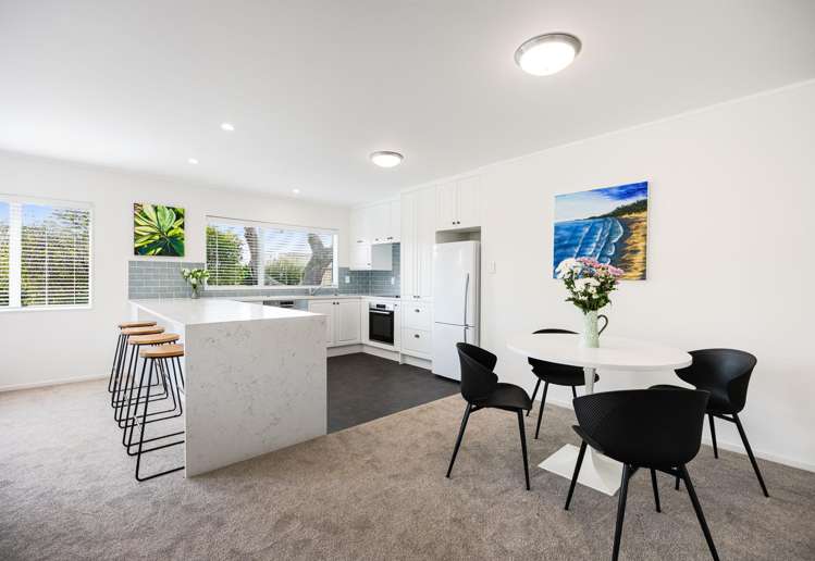8/23 Lakeside Drive Orewa_6