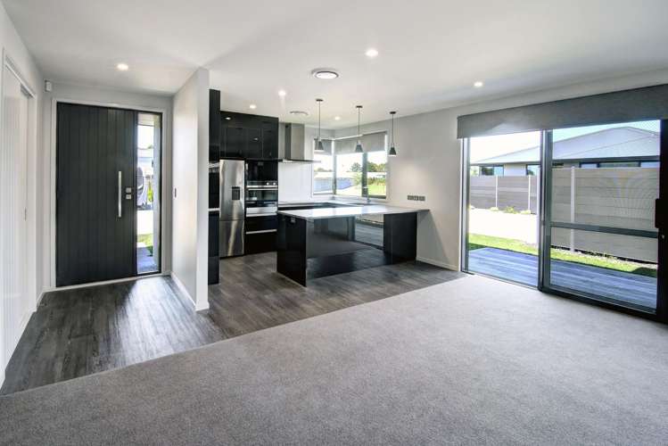 45 Driving Range Road_5