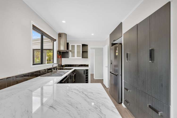 6d Beach Road Picton_9