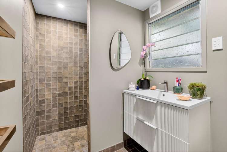 A/280 Motutara Road Muriwai Beach_10