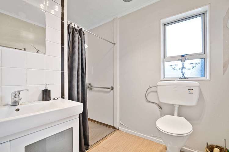 83 Wycliffe Street Onekawa_5