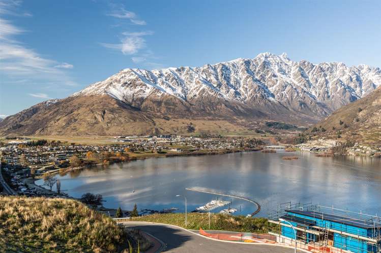 2 Lynch Lane Queenstown Hill_7