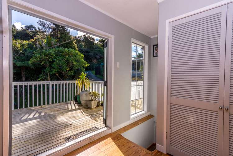 8 Kauri Point Road Laingholm_8