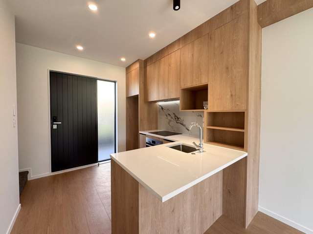1/8 Lowtherhurst Road 11410_4