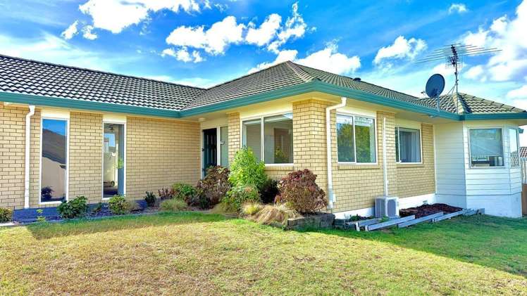 33 Blue Heron Rise Stanmore Bay_2