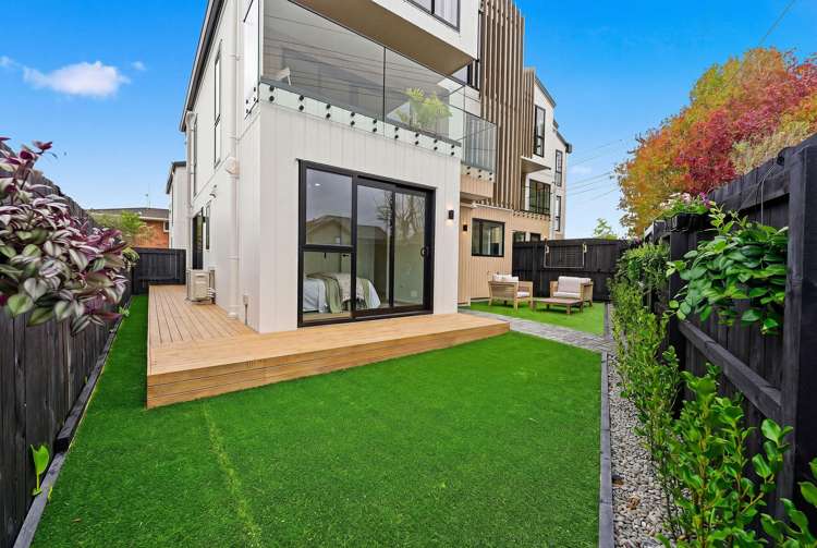 8 Stanley Avenue Milford_1