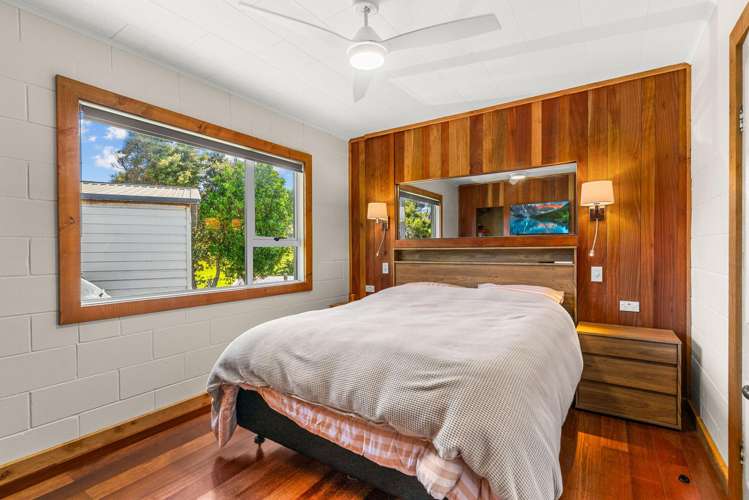 8 Signal Station Road Pouto_15