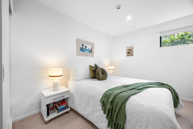 107/8 Thompson Park Road Mount Wellington_13