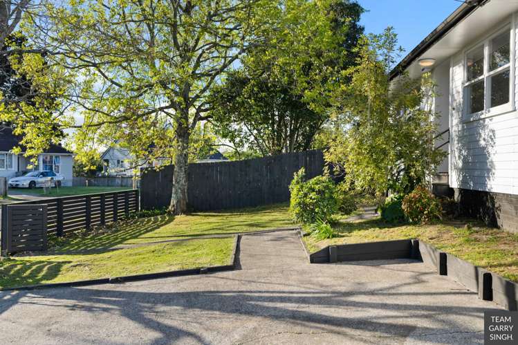34 Antrim Crescent Otara_30