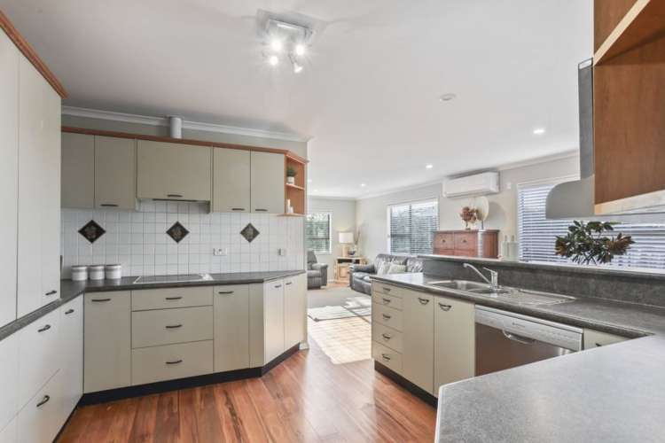10 Luxton Place_5