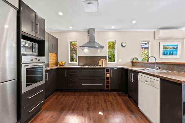 75 Mackesy Road Parahaki_1