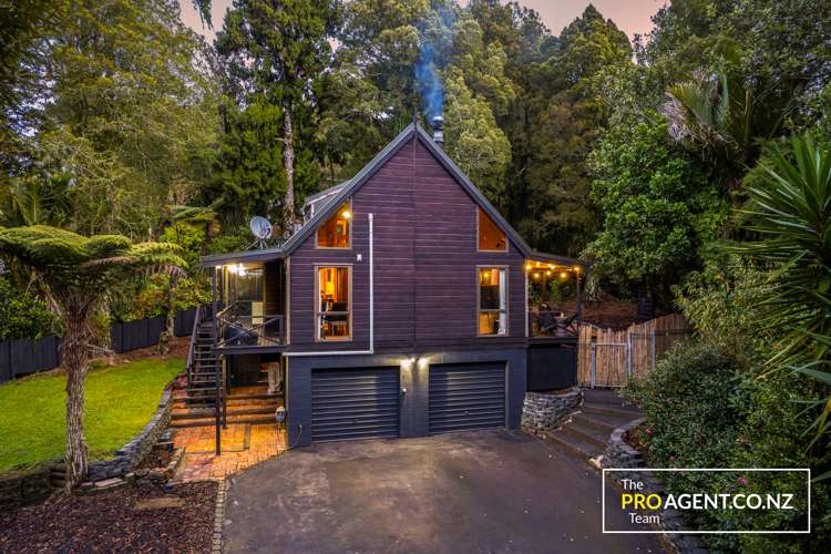 566 Scenic Drive Waiatarua_6