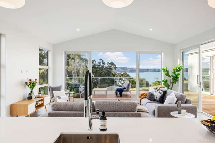 1 Wendy Hood Way Snells Beach_3