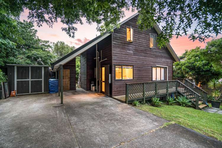 2/3 Lyell Court Clover Park_18