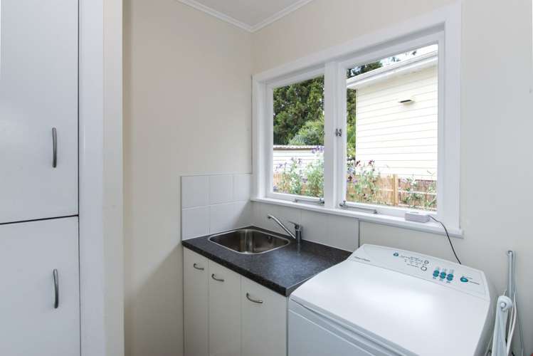 1/18 Blenheim Street Glenfield_15