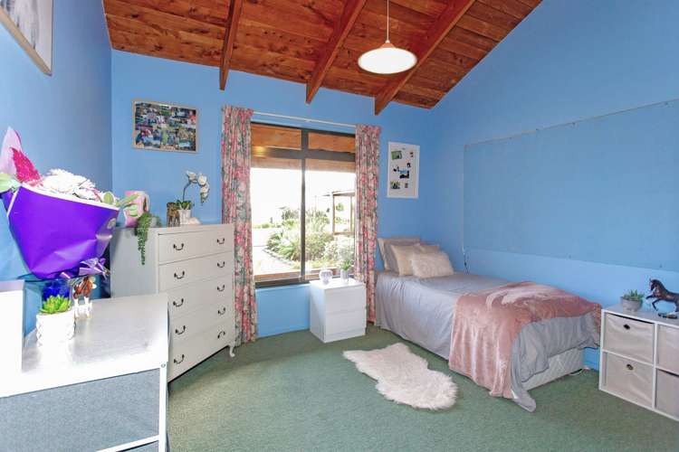 208 Holmwood Road Kaitoke_13