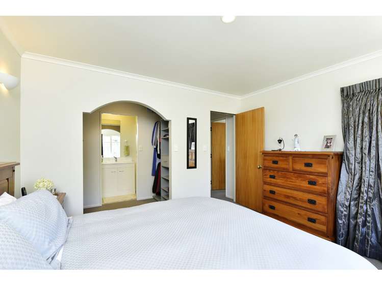 54 Aldinga Avenue Stoke_9