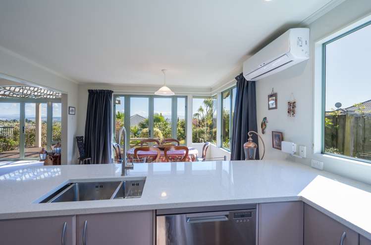 19 Olympus Way Richmond_7