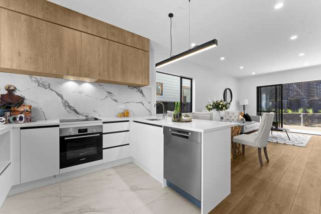 11 Greenbrier Street Westgate_3