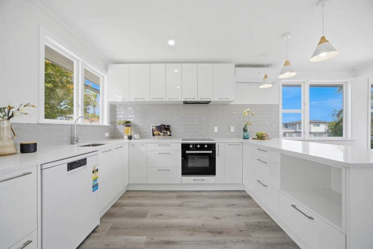 17 Wylie Avenue Sunnynook_4