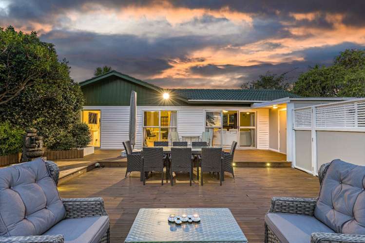 37 Bodi Place Te Atatu South_16