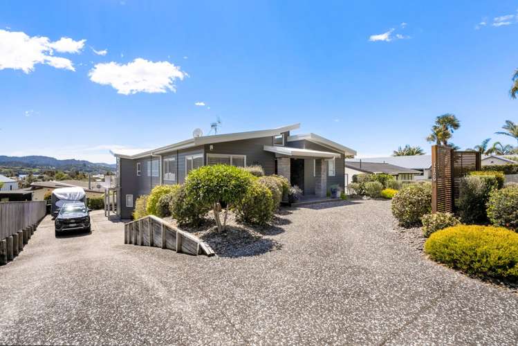 1129 Hikuai Settlement Road_1