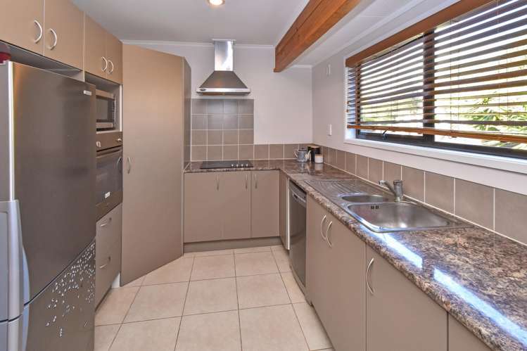 16 Pinehurst Place Wattle Downs_9