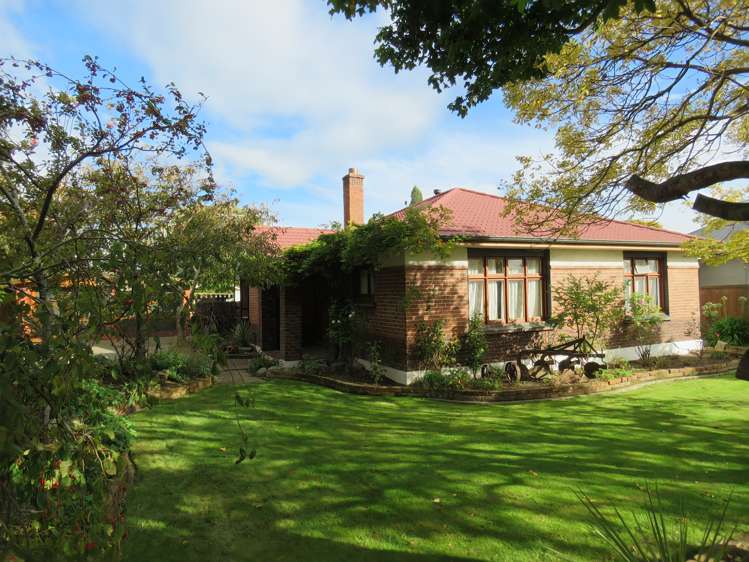345 Herbert Street Windsor_13