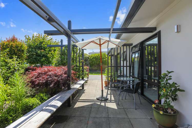 2/14 Mere Road Taupo_14