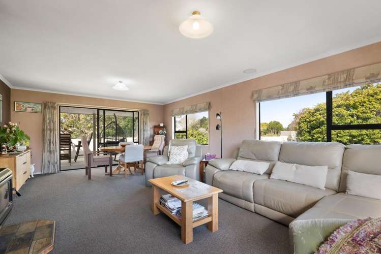 11 Pohutukawa Drive Athenree_8