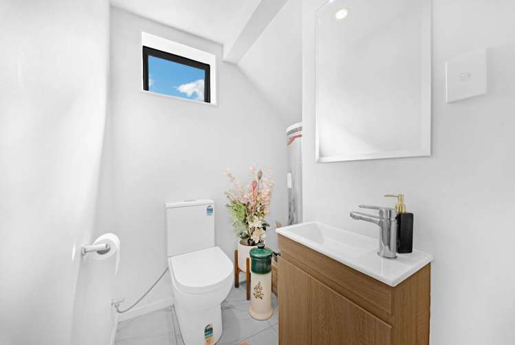 12/60 Kelman Road Kelston_11