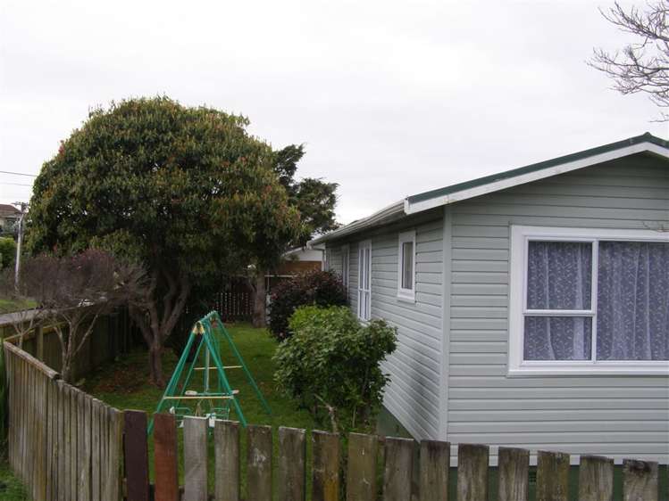 33 Sweetman Avenue Paraparaumu Beach_14