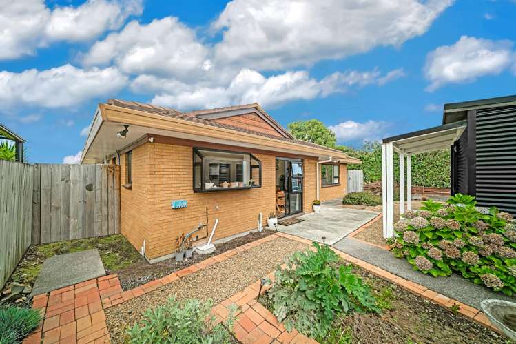 2/15 Berwyn Avenue Takanini_14