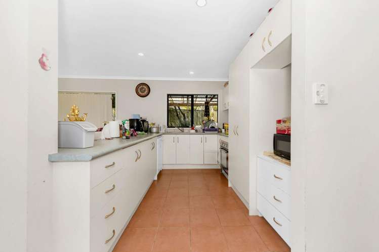 47 Newbliss Crescent East Tamaki Heights_8