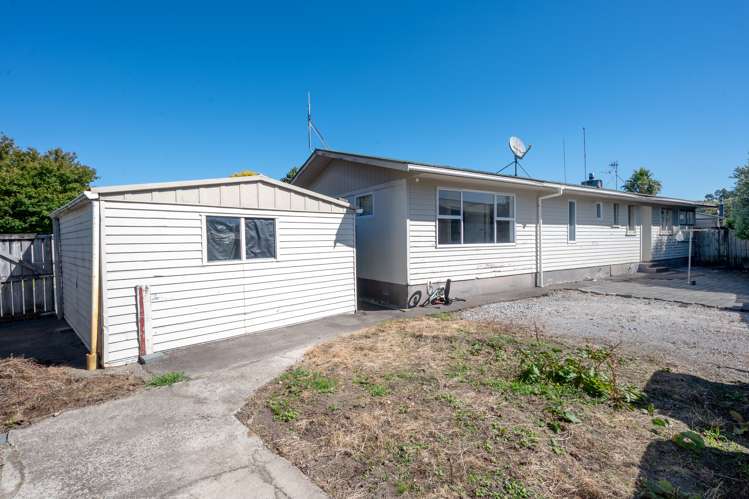 2 Adam Place Mangakakahi_14