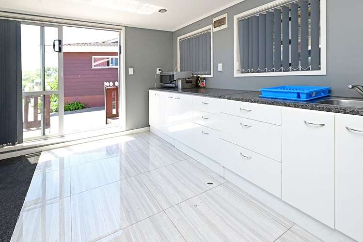 5 Bundena Place Clendon Park_13