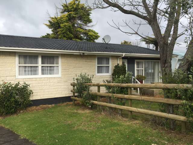 83 Gloria Avenue Te Atatu Peninsula_1