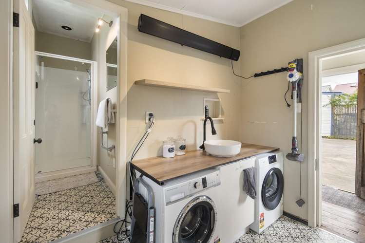 111 Cook Street West End_15
