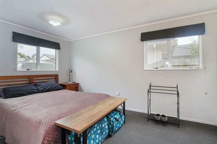 25 Crispe Road Clarks Beach_10