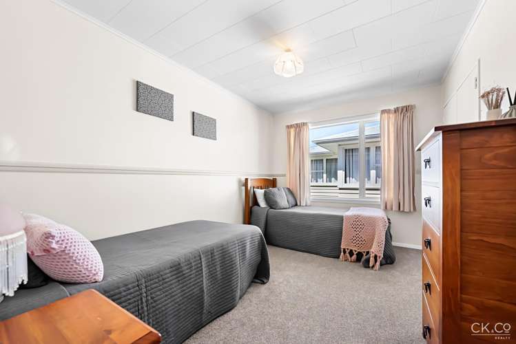 71 Holdsworth Avenue Trentham_13