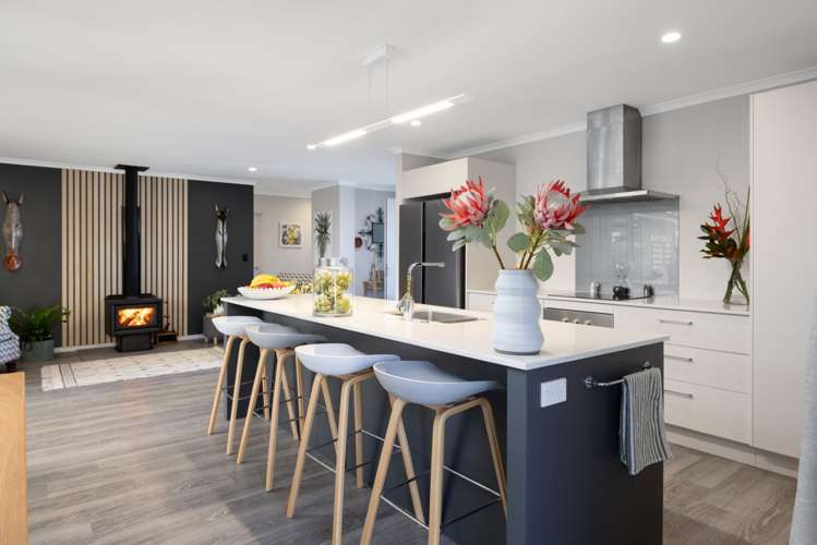 124 Puhirake Crescent Pyes Pa_6