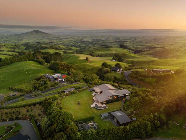 8 Tiwarawara Lane Puketotara_2