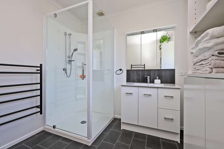 2 Harrow Street Taradale_11