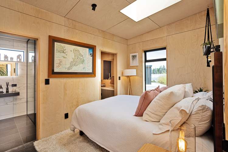 68 Sunrise Drive Seaward Bush_22