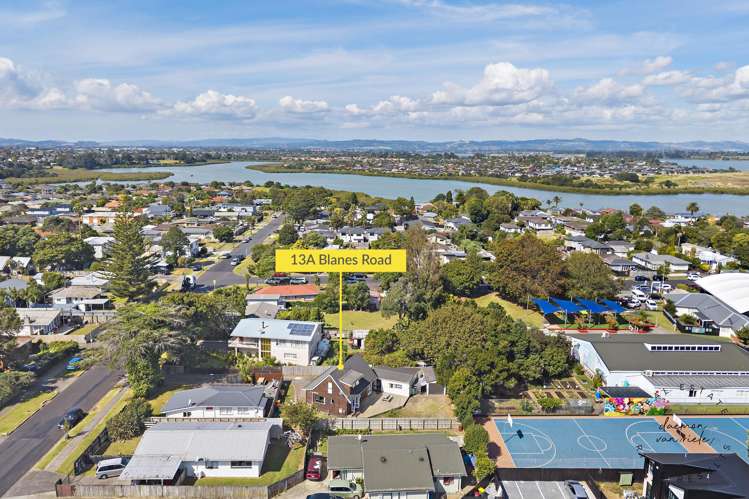 13 Blanes Road Weymouth_13